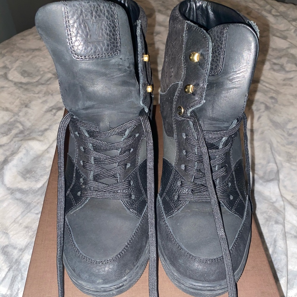 Preloved Louis Vuitton wedged sneaker